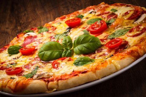 7 минуточек и пицца готова! Очень вкусный и быстрый рецепт