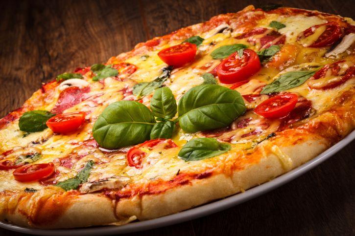 7 минуточек и пицца готова! Очень вкусный и быстрый рецепт