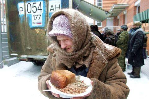 Люди БЕСПЛАТНО раздают ЕДУ. Узнайте о ПОЛКАХ ДОБРА — это очень трогательно