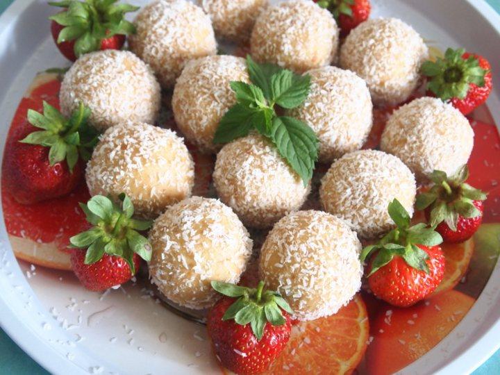 Вкуснейший десерт!!! Творожные шарики с клубникой