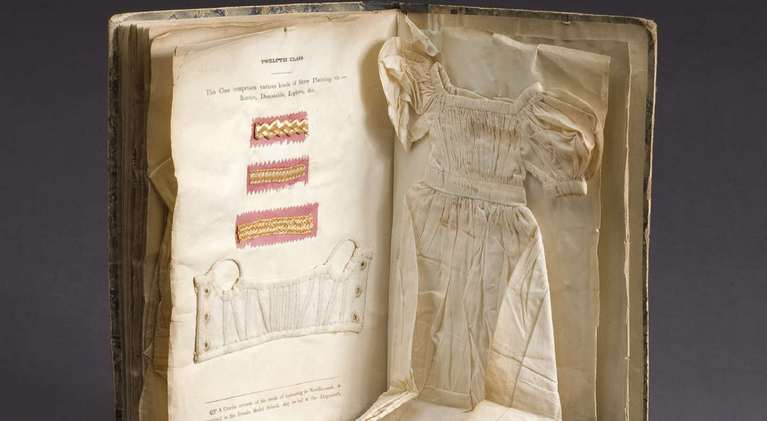 Древняя Ирландская книга по рукоделию 1833-1837 годов, смотрите как сохранилась