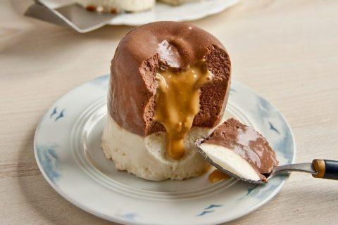 Готовим вкусный мини-чизкейк с карамелькой. Рецепт на заметку!