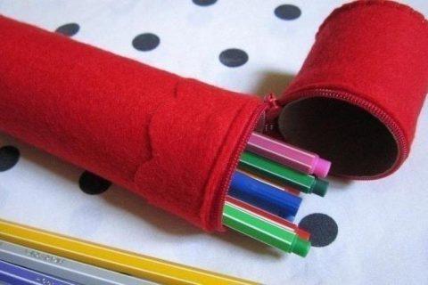 Мастерим ПЕНАЛ из картонного цилиндра и ткани! Просто и оригинально
