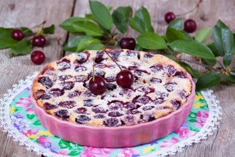 Вкусный десерт — Французский КЛАФУТИ с вишней!