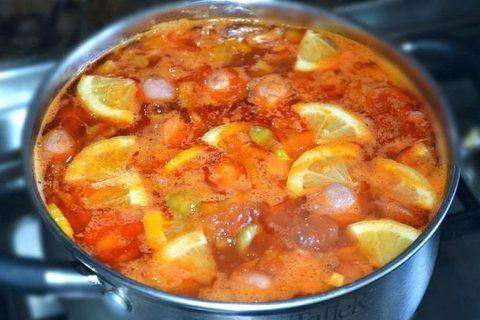 Побалуйте себя вкусной солянкой, аппетитный рецепт