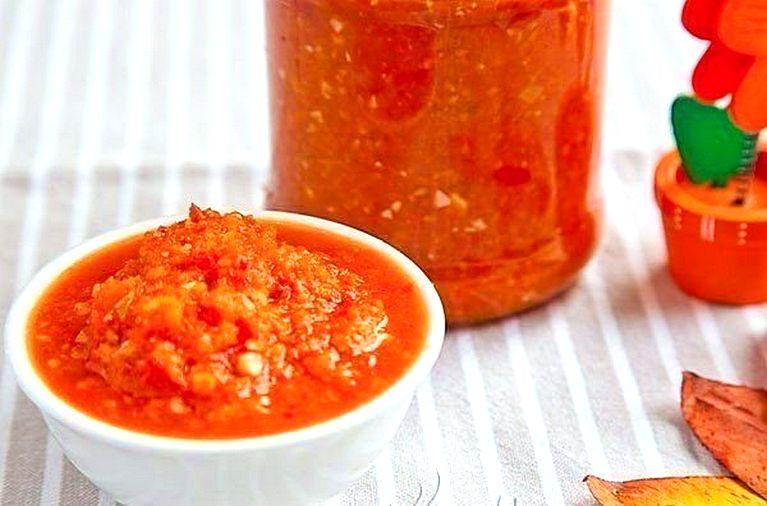 Как сделать вкусную домашнюю аджику?