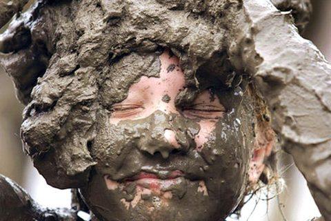 Эти дети просто СУМАСШЕДШИЕ, грязевые ванны и SPA процедуры прямиком из ДЕТСТВА