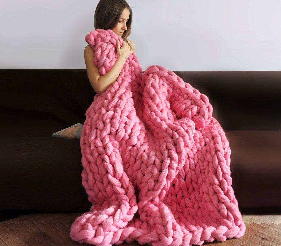 Удивительные ВЯЗАННЫЕ ВЕЩИ без спиц и крючка. Как это красиво!