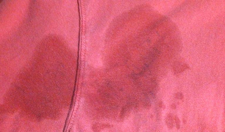 Как ПОЧИСТИТЬ диван. Лайфхак для дома