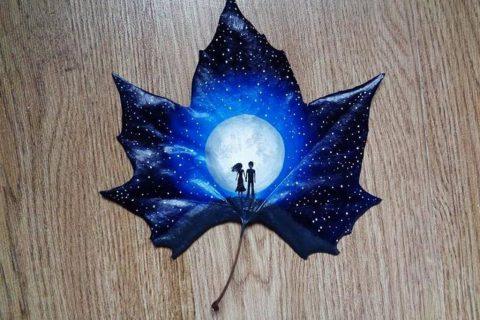 ПОТРЯСАЮЩЕ! Рисунки на осенних листьях. Мне кажется это шедеврально!!!