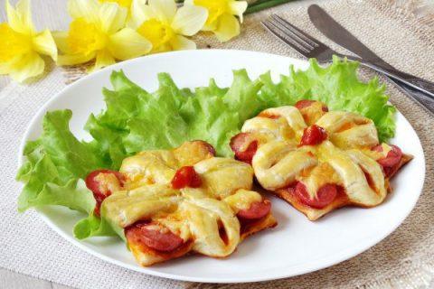 Вкусная мини-пицца по маминому рецепту. Идеально для завтрака!