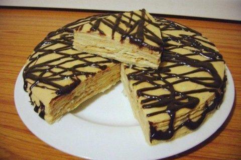 Слоеный ТОРТ проще некуда. Получается очень вкусный и сочный