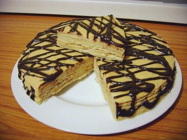 Слоеный ТОРТ проще некуда. Получается очень вкусный и сочный