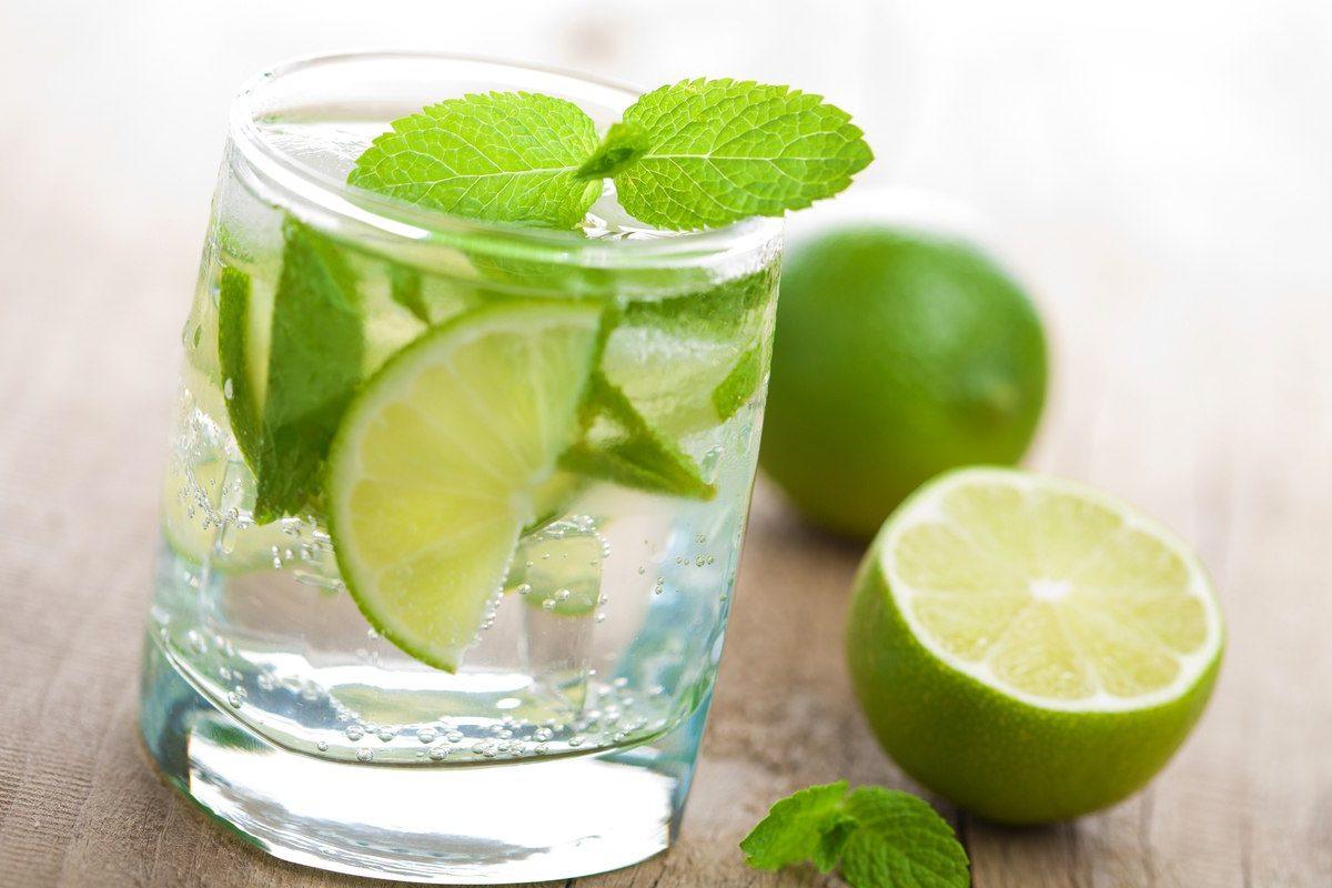 5 ВКУСНЫХ напитков из воды и добавок, которые максимально полезны для организма
