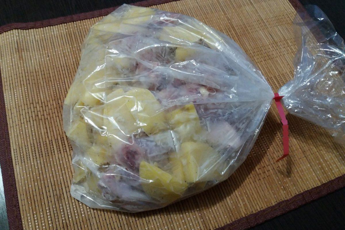 Курочка с картофелем в рукаве. Отличный ужин!!!