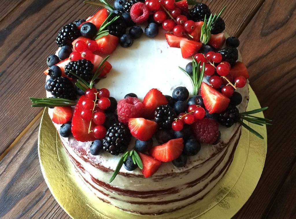 ТОП идей как украсить тортики ЯГОДАМИ. Волшебно красиво и потрясающе вкусно!!!