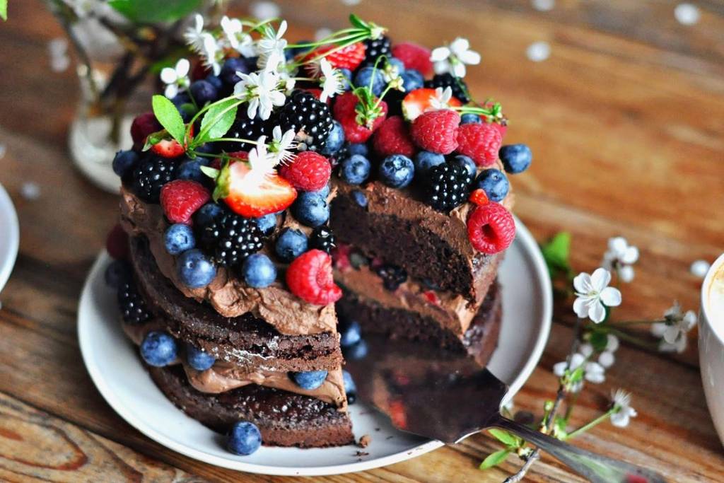 ТОП идей как украсить тортики ЯГОДАМИ. Волшебно красиво и потрясающе вкусно!!!