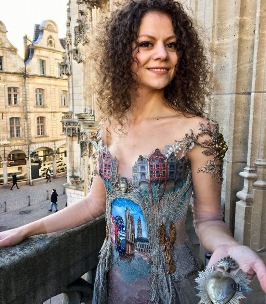 УДИВИТЕЛЬНЫЕ ПЛАТЬЯ французского дизайнера и модельера Sylvie Facon, это стоит увидеть