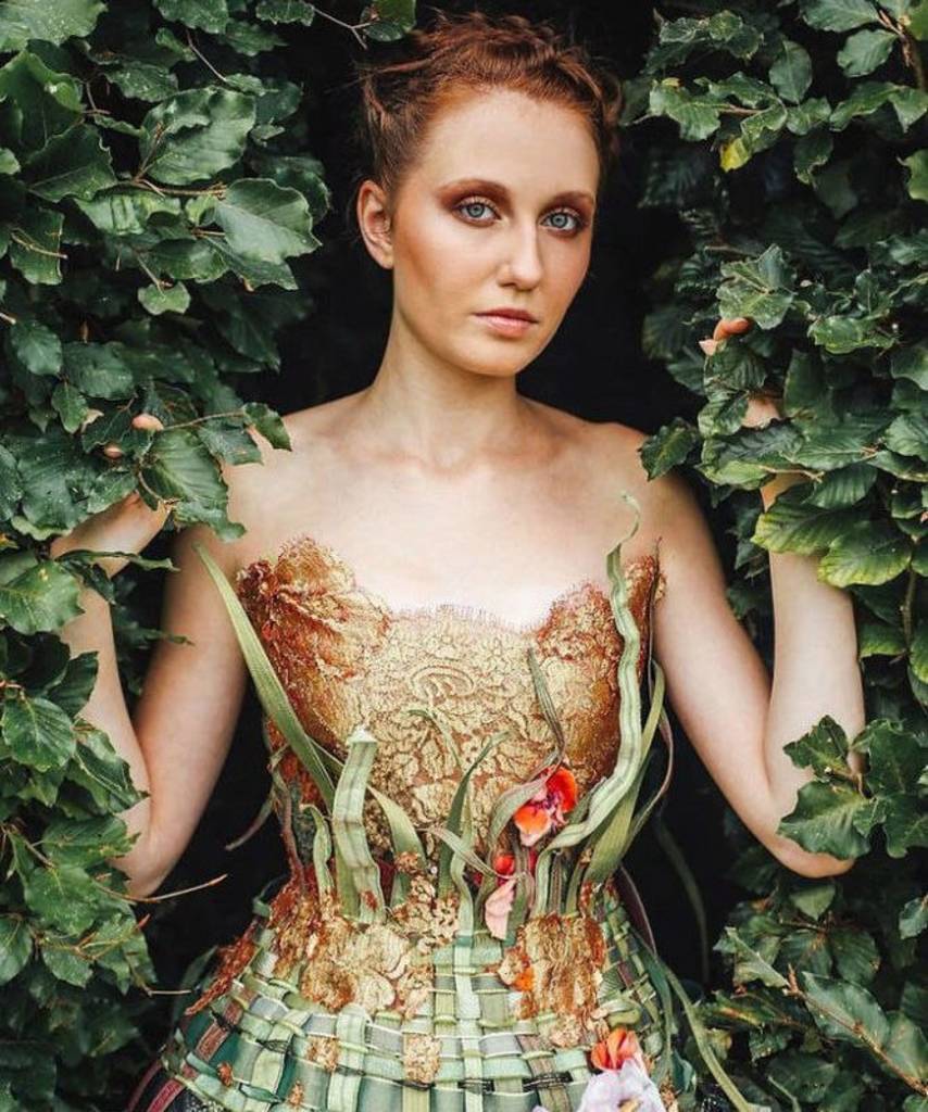 УДИВИТЕЛЬНЫЕ ПЛАТЬЯ французского дизайнера и модельера Sylvie Facon, это стоит увидеть