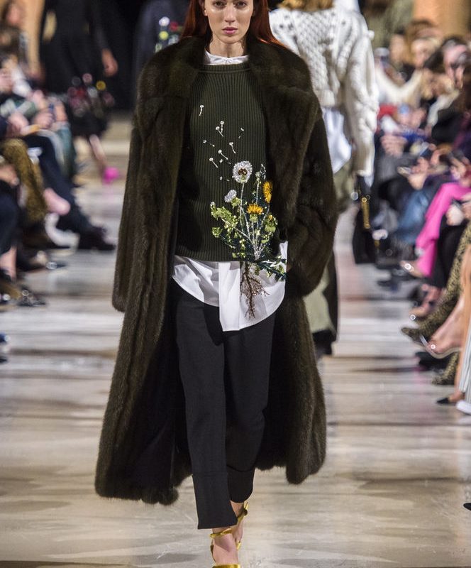Трикотаж в показе осень-зима 2018 от АМЕРИКАНСКОГО МОДЕЛЬЕРА Oscar de la Renta