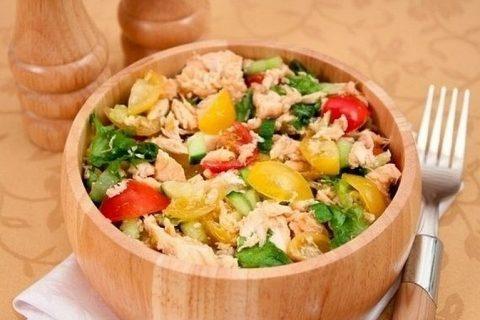 Салат с запеченной семгой и овощами. Правильное питание — залог здоровья!