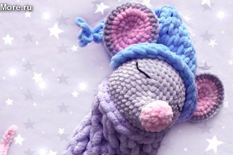 Амигуруми: схема Пижамница Мышка. Игрушки вязаные крючком — Free crochet patterns.