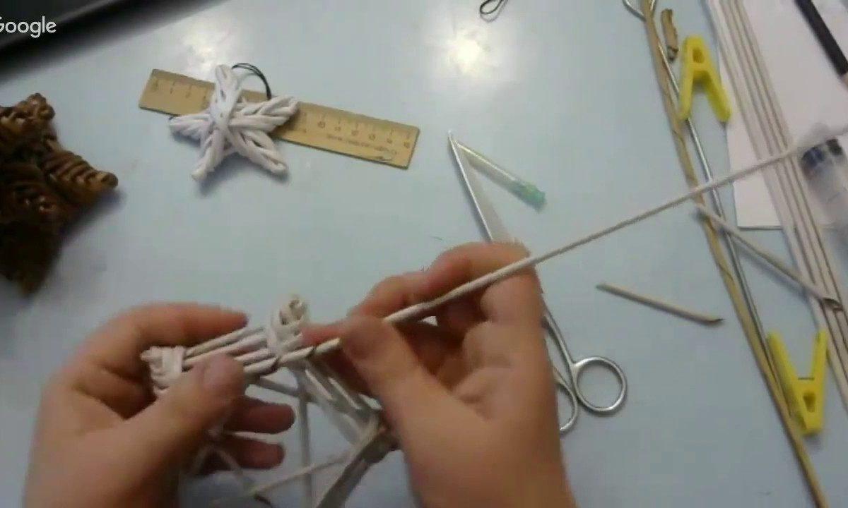 Еще одна елочка. Часть 10. Плетение елочных игрушек из газетных трубочек. Запись интенсива.