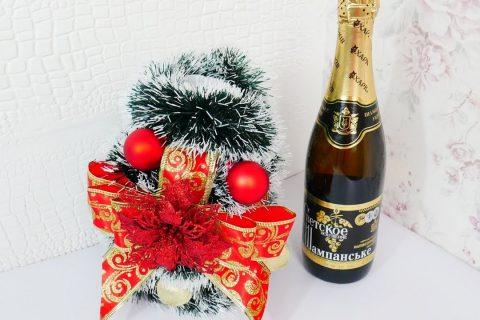 Как украсить бутылку шампанского? Колпак-шубка на шампанское