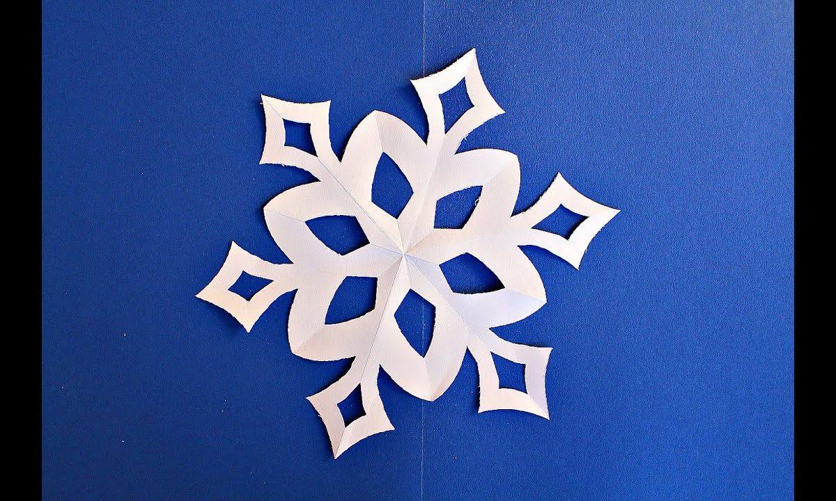 Как вырезать простую снежинку из бумаги. Новогодние поделки  Paper Snowflakes