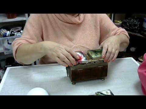 Новогодние игрушки. Клеим картинку. Вакула Галина.