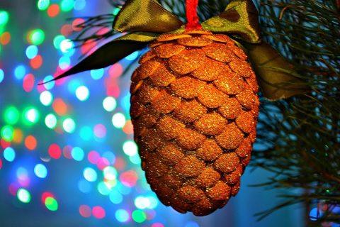 Новогодние игрушки своими руками/Шишка из фоамирана