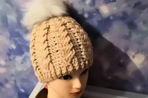 Шапка косами, зимняя, крючком.