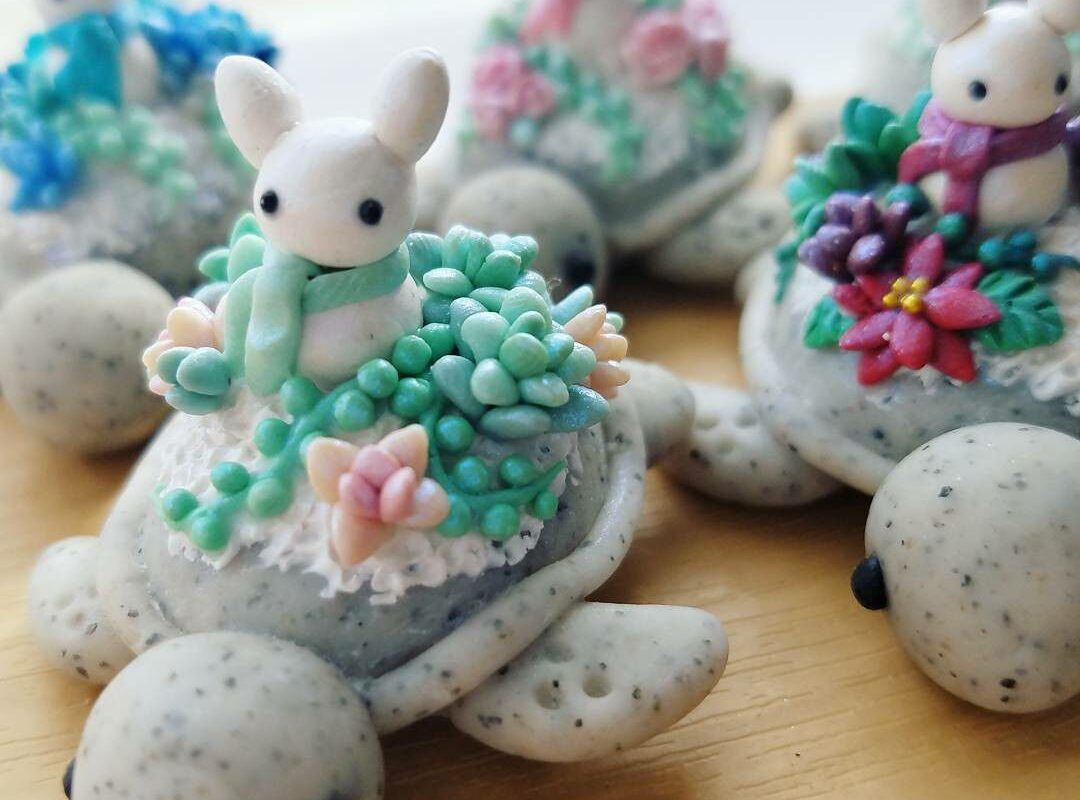 Чудесный мир черепах. Миниатюрные работы от ClaybieCharms