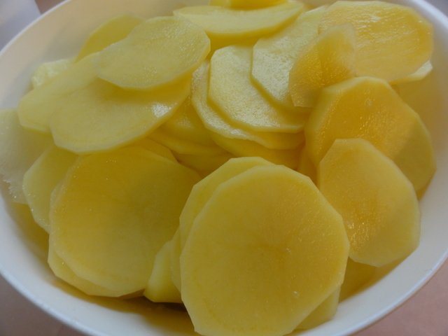 Вкусный картофель, запеченный в КЕФИРЕ под сыром!!!