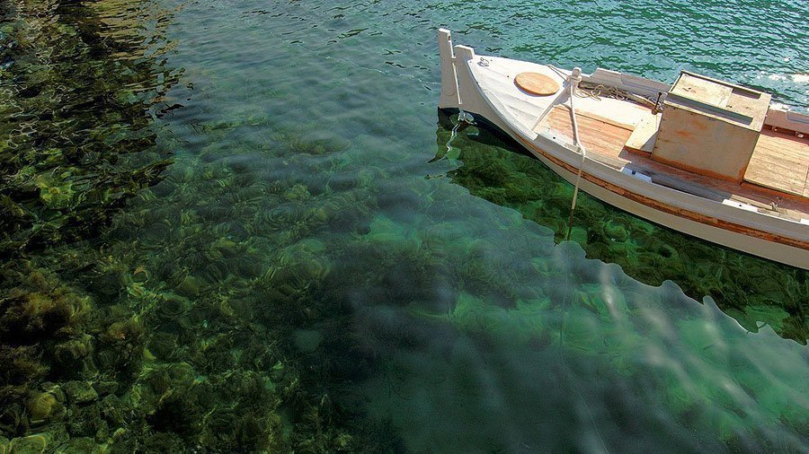 Словно на воздухе! Кристально чистая и прозрачная вода водоемов со всего света. Подборка фотографий