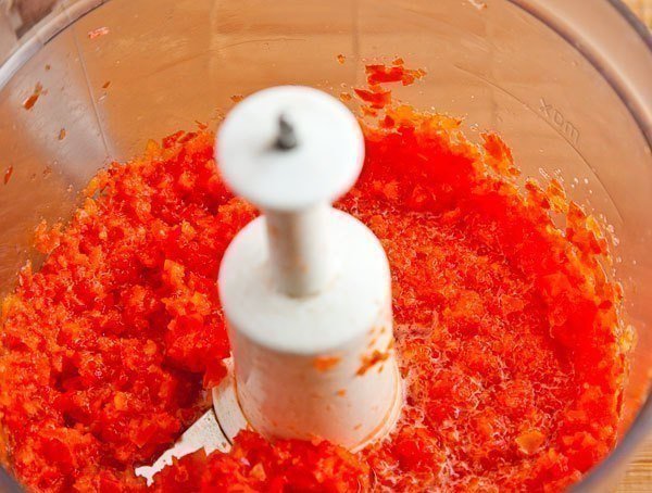 Как сделать вкусную домашнюю аджику?