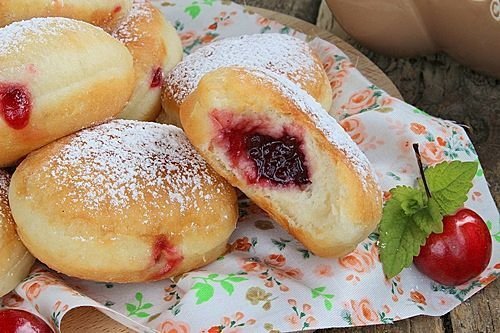 Аппетитные берлинеры с джемом. Записывайте рецепт и удивляйте гостей