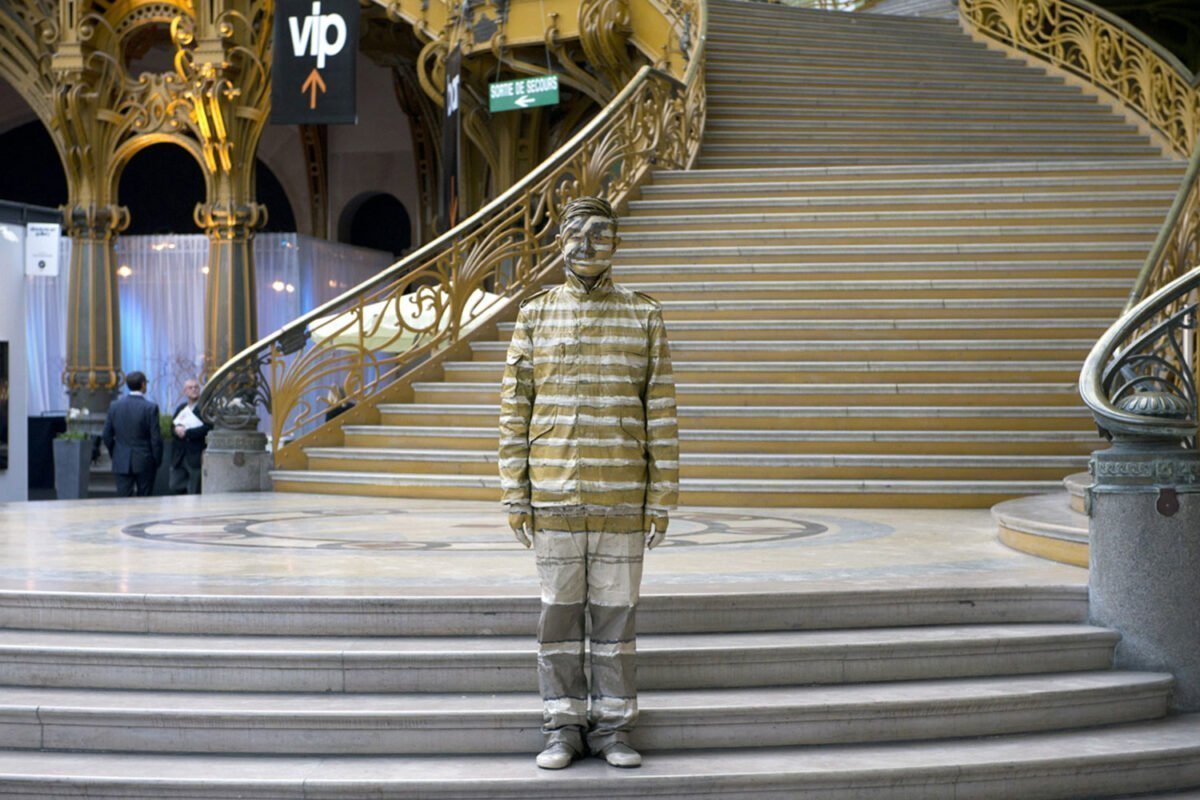 Человек-невидимка рисует картины!!! Лучшая подборка фотографий от Liu Bolin