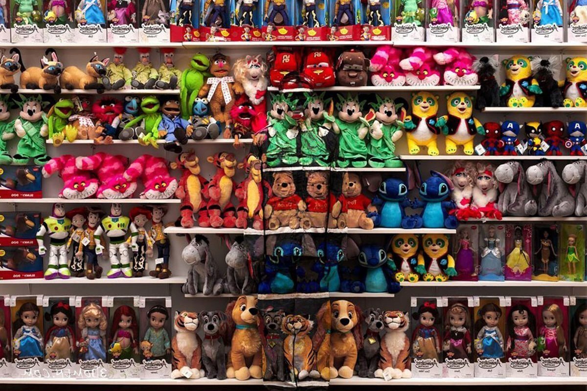 Человек-невидимка рисует картины!!! Лучшая подборка фотографий от Liu Bolin