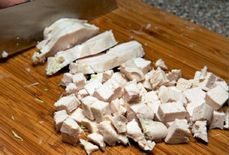 Салат КРАСНАЯ ШАПОЧКА. Он переплюнул оливье и салат под шубой. Записывайте рецепт!